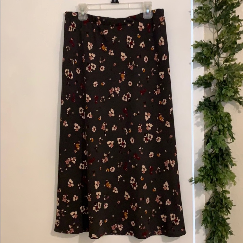 Sky and Sparrow MIDI SKIRT